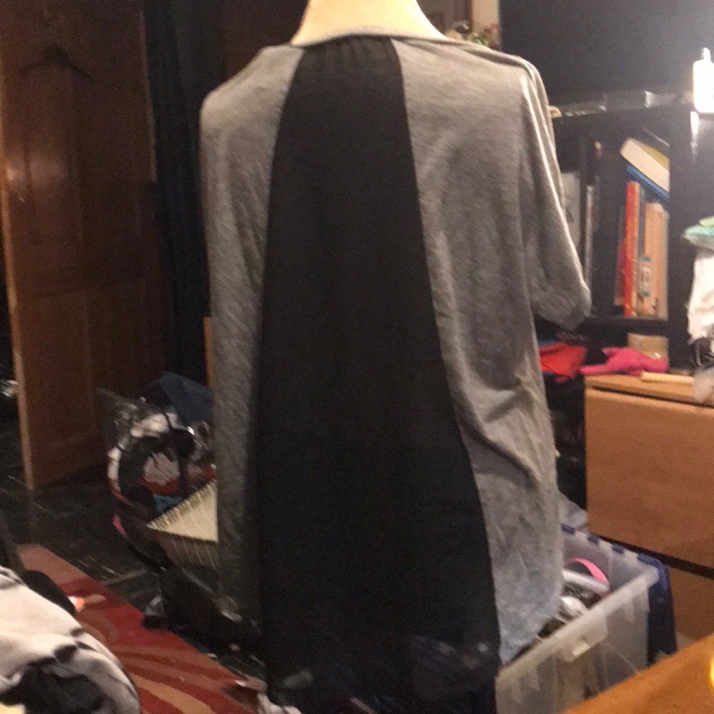 😀 Blouse - Picture 2 of 3
